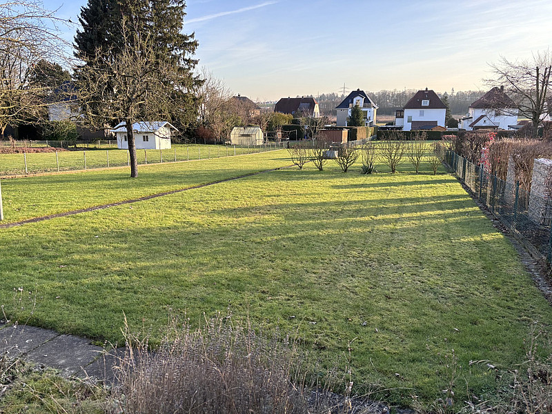 Machen Sie was daraus! Einfamilienhaus mit großem Grundstück!