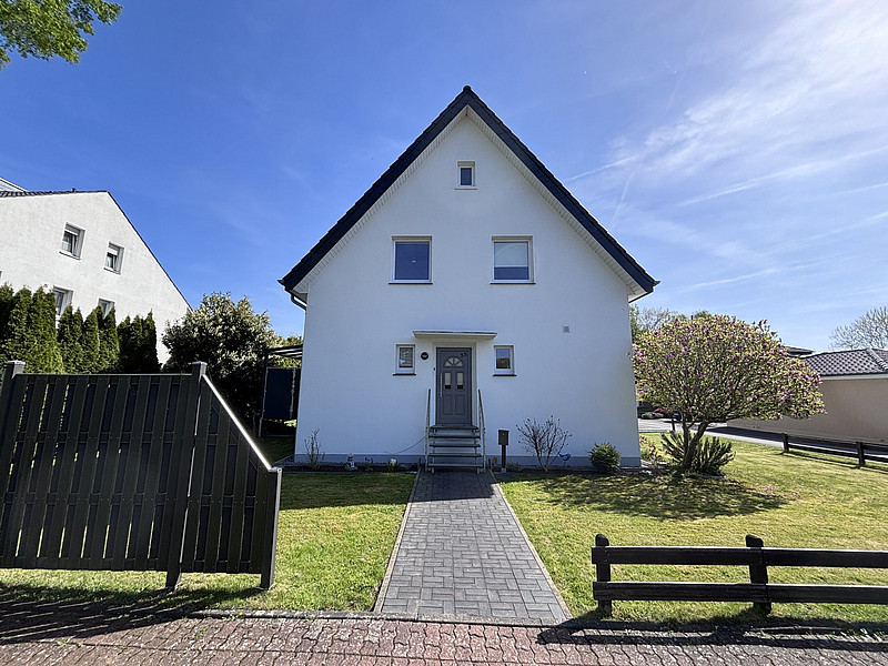 Komplett modernisiertes Siedlungshaus in schöner Wohnlage