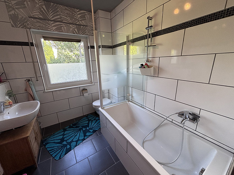 Komplett modernisiertes Siedlungshaus in schöner Wohnlage