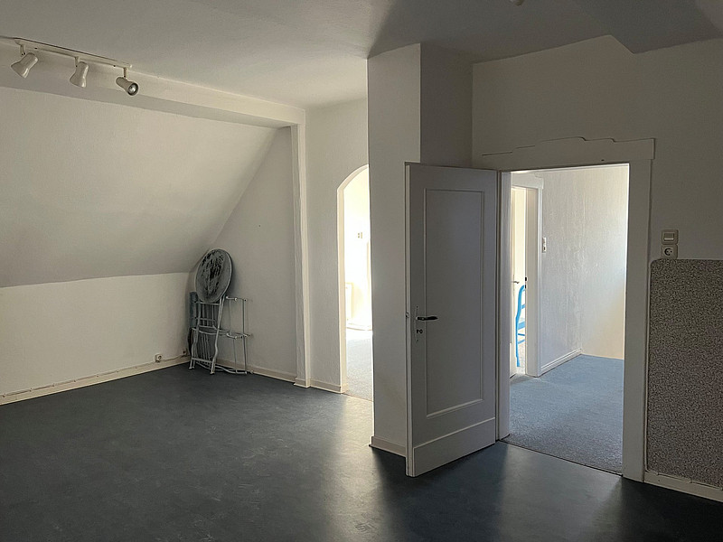 Reserviert! Einladendes Wohnhaus mit Potenzial in schöner Wohnlage