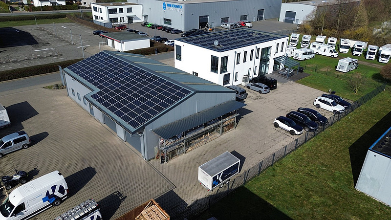 Modernes Hallengebäude mit Büroräumen in Enger!