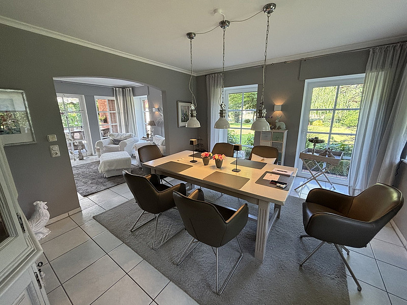 Ihr neues Zuhause zum Verlieben - Großzügige Doppelhaushälfte (nach WEG) mit Traumgarten!