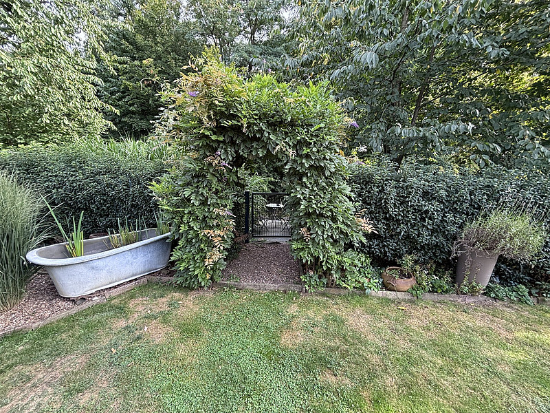Einladender Bungalow mit liebevoll angelegten Garten in ruhiger Lage!