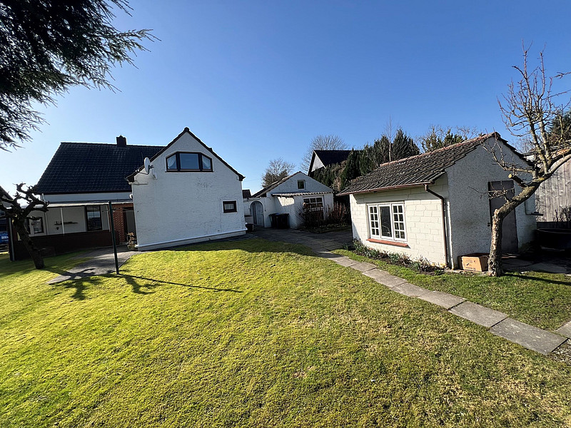 Einladendes Wohnhaus mit Potenzial in schöner Wohnlage