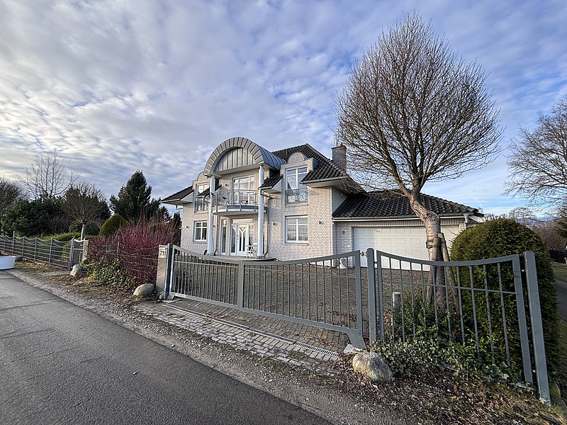 Besondere Villa in idyllischer Feldrandlange von Spenge!