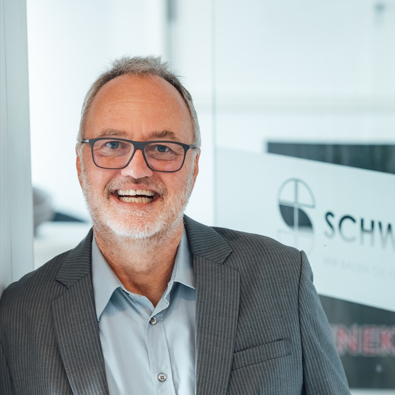 Dr. Olaf Schweneker