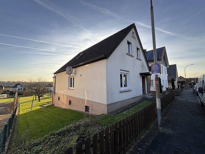 Machen Sie was daraus! Einfamilienhaus mit großem Grundstück!