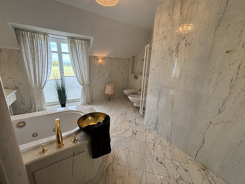 Besondere Villa in idyllischer Feldrandlange von Spenge!