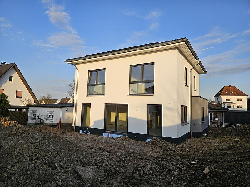 ERSTBEZUG! Neubau-Einfamilienhaus in Löhne-Gohfeld mit großem Garten!