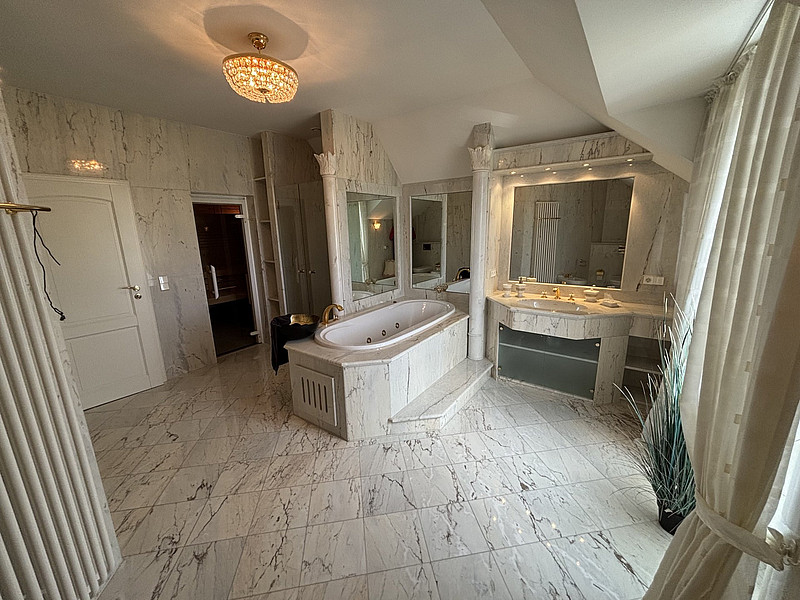 Besondere Villa in idyllischer Feldrandlange von Spenge!