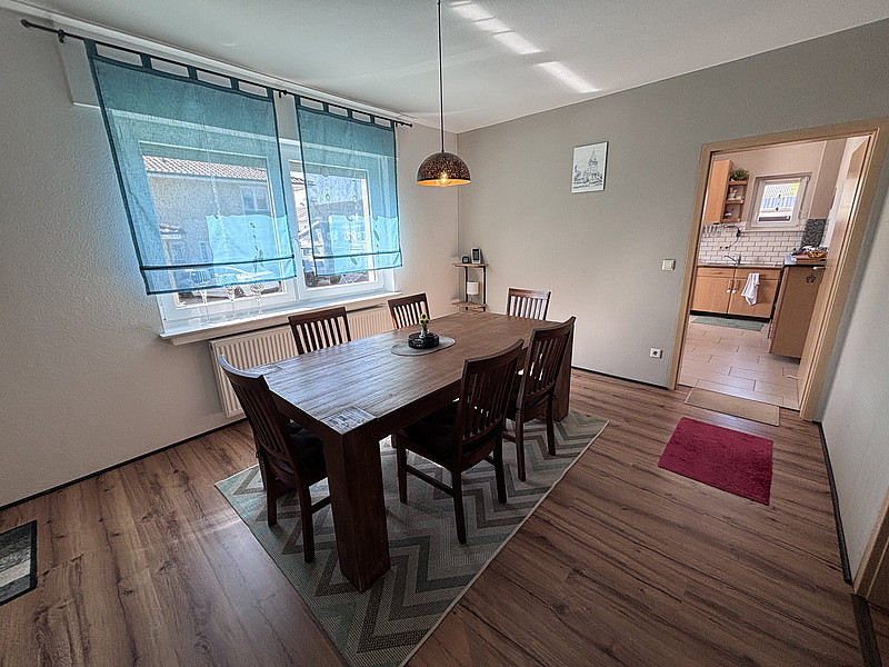 Komplett modernisiertes Siedlungshaus in schöner Wohnlage