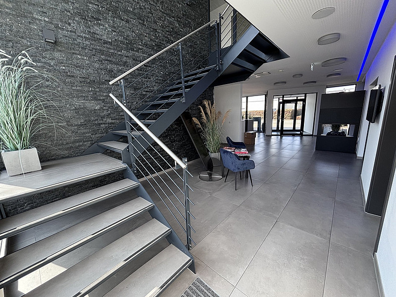 Modernes und repräsentatives Bürogebäude im Gewerbegebiet von Enger!