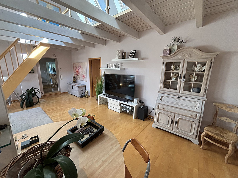 Ihr neues Zuhause zum Verlieben - Großzügige Doppelhaushälfte (nach WEG) mit Traumgarten!