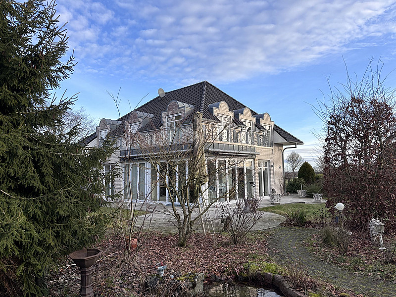 Besondere Villa in idyllischer Feldrandlange von Spenge!